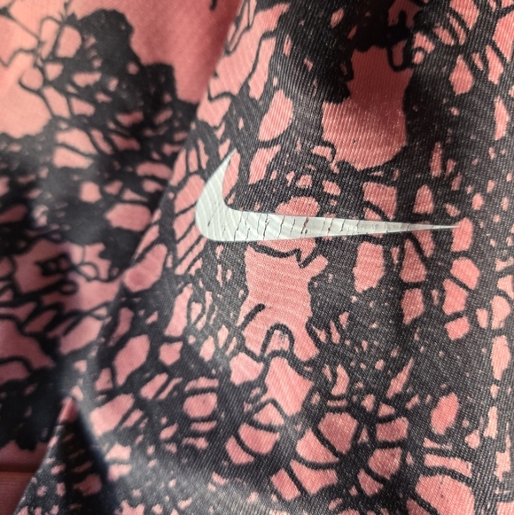 Nike Pro Dri Fit Women's Pink and Black Long Sleeve Top Training And Running - Picture 6 of 6